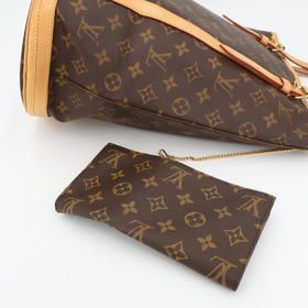 Louis Vuitton GM Tote Bag Monogram Canvas Gleaming Brown — view 2