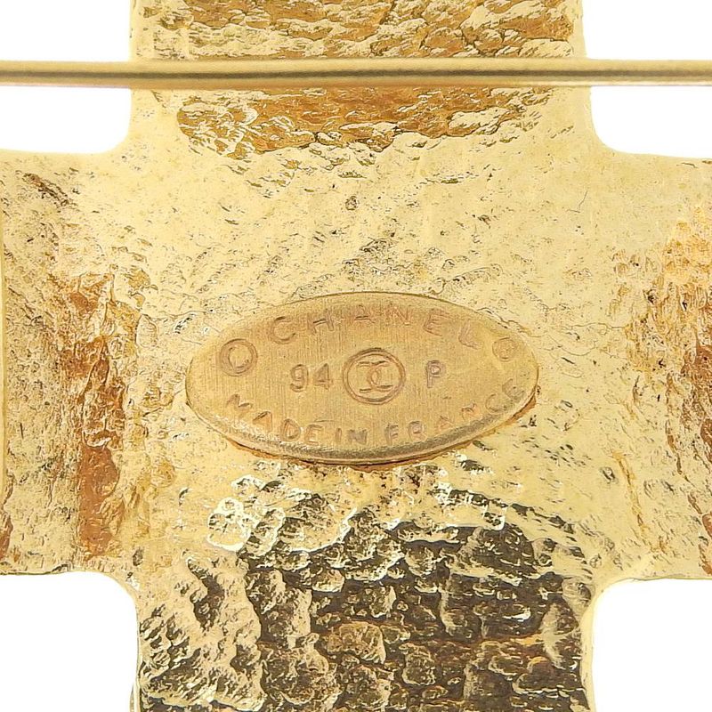 Chanel Cross Coco Mark Vintage Gold Plated 94 P 33 g Brooch — view 4