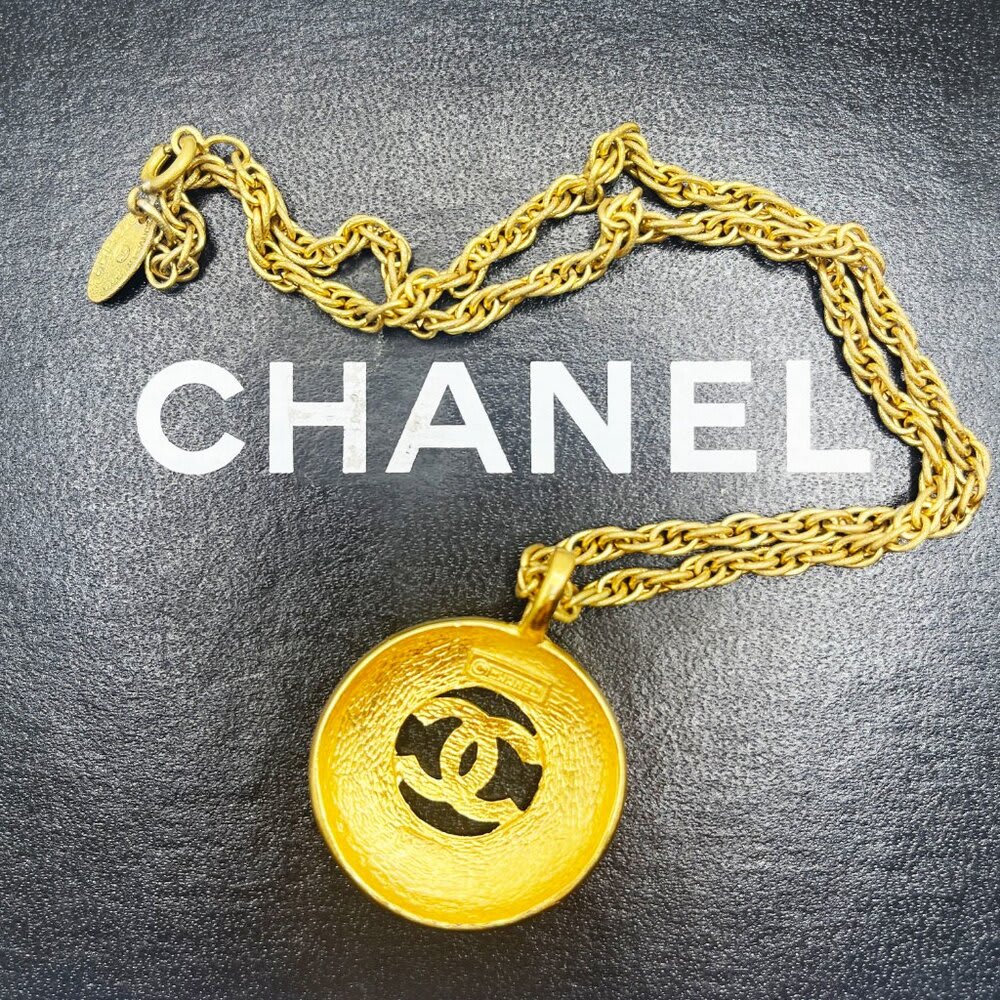 Chanel CC Vintage 24K Gold Necklace Chain Paris Medallion Pendant — view 5