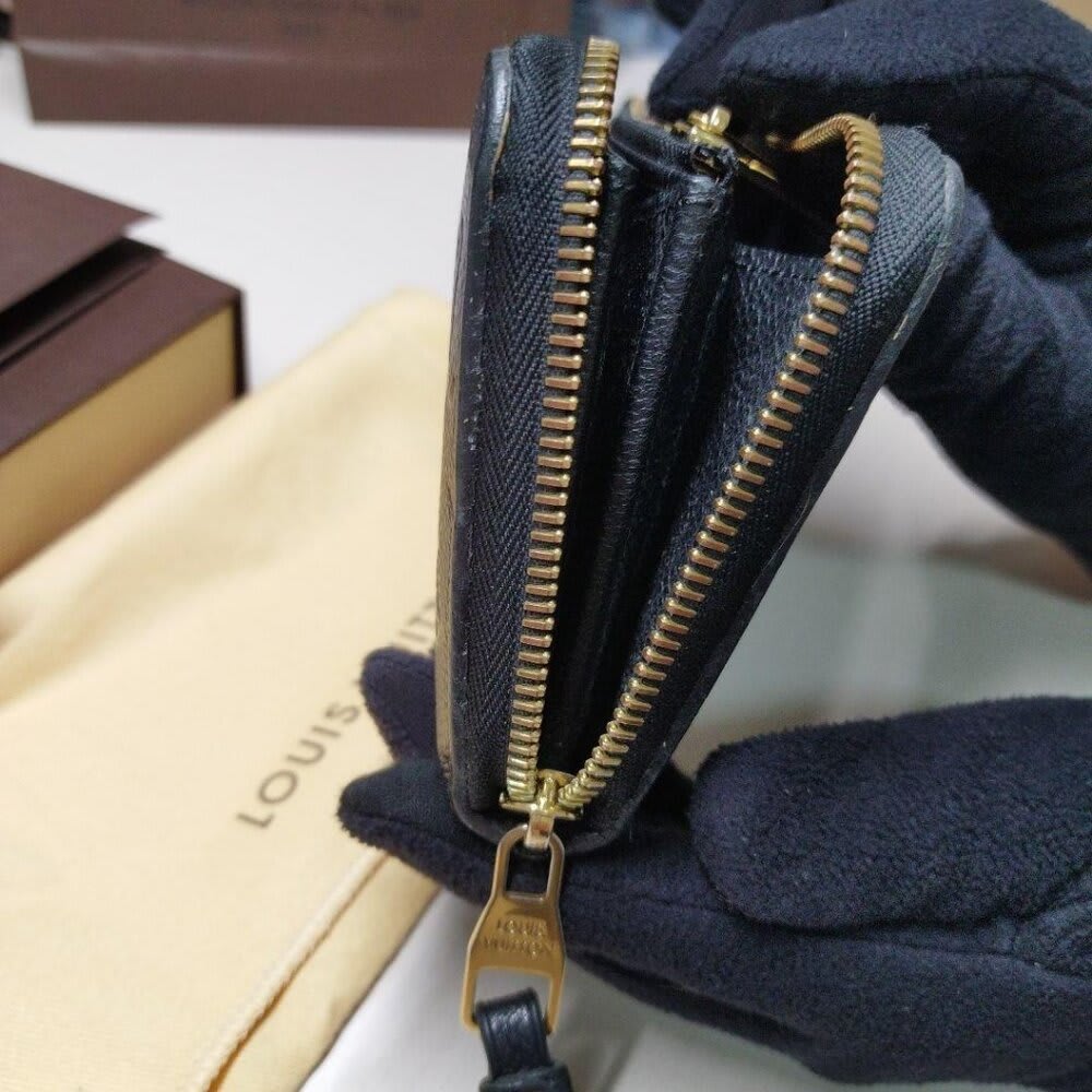 Louis Vuitton Monogram Empreinte Leather Zippy Long Wallet Black — view 9