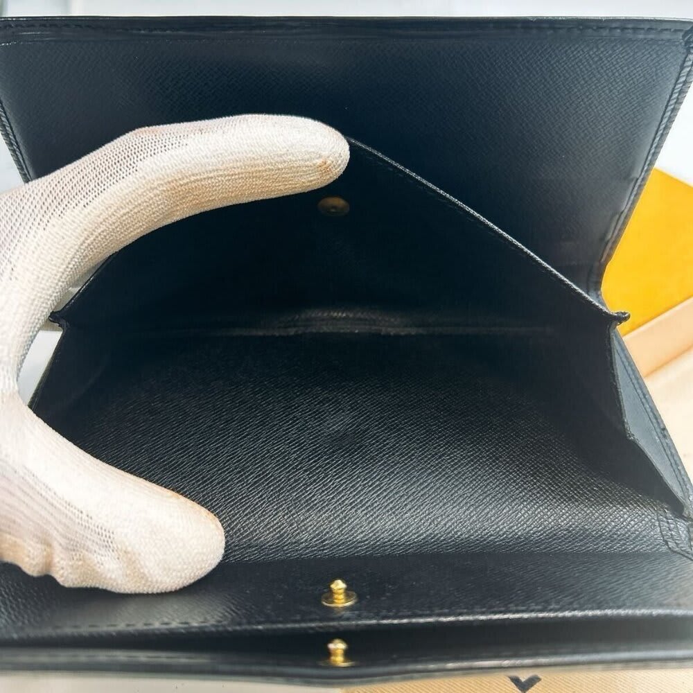Louis Vuitton Porte Tresor International Trifold Epi Leather Wallet — view 4