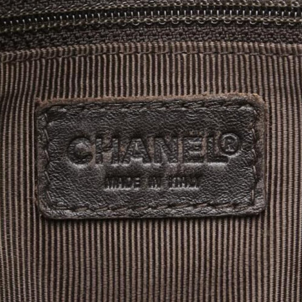 Chanel CC Wild Stitch Vintage Quilted Bowler Hand Bag Lambskin — view 8