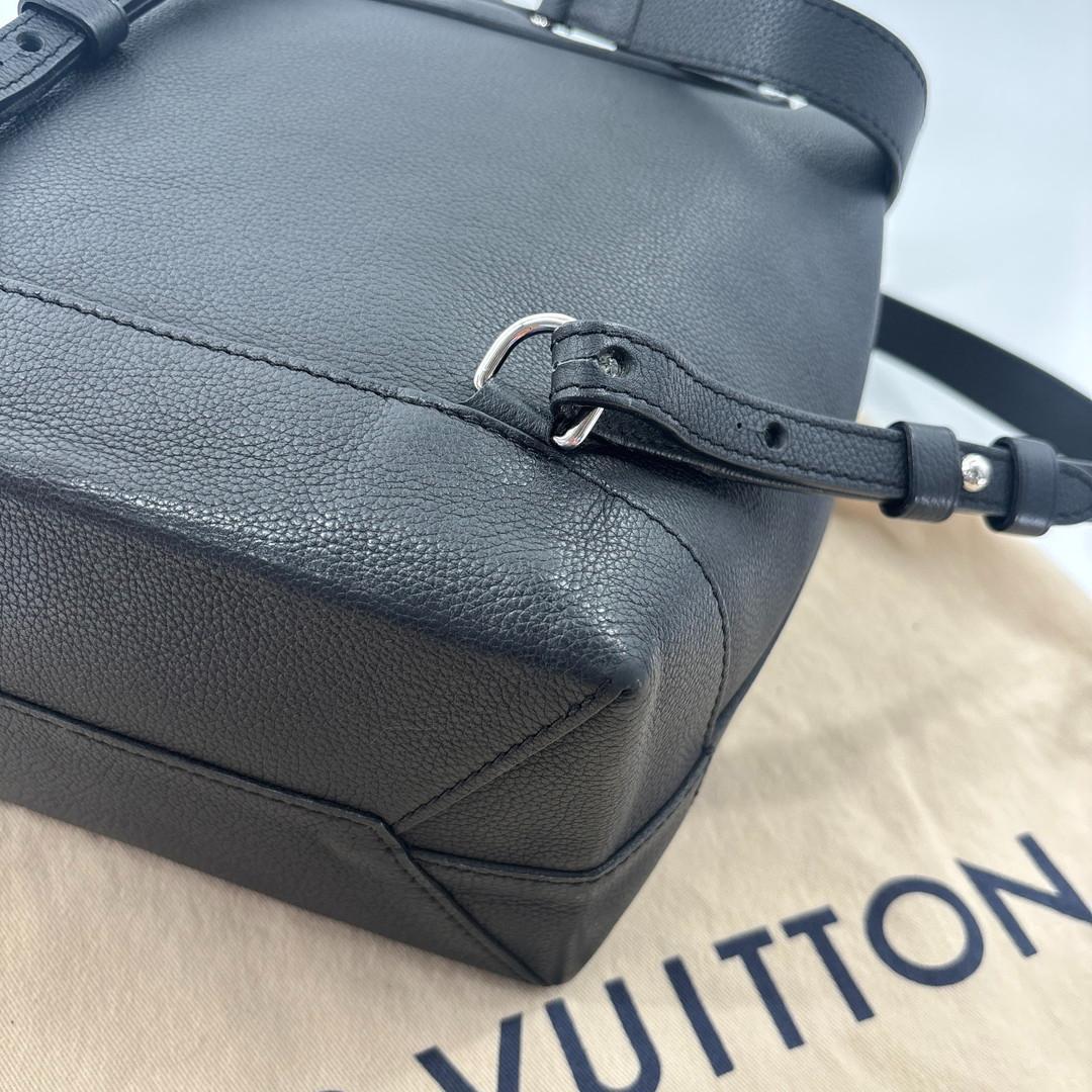 Louis Vuitton Lockme Taurillon Backpack — view 9