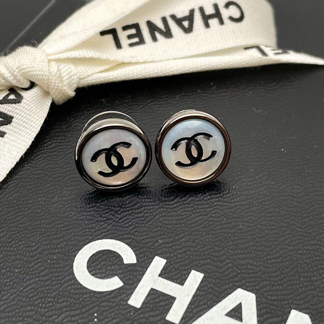 Chanel CC Logo Earrings Icon Gold