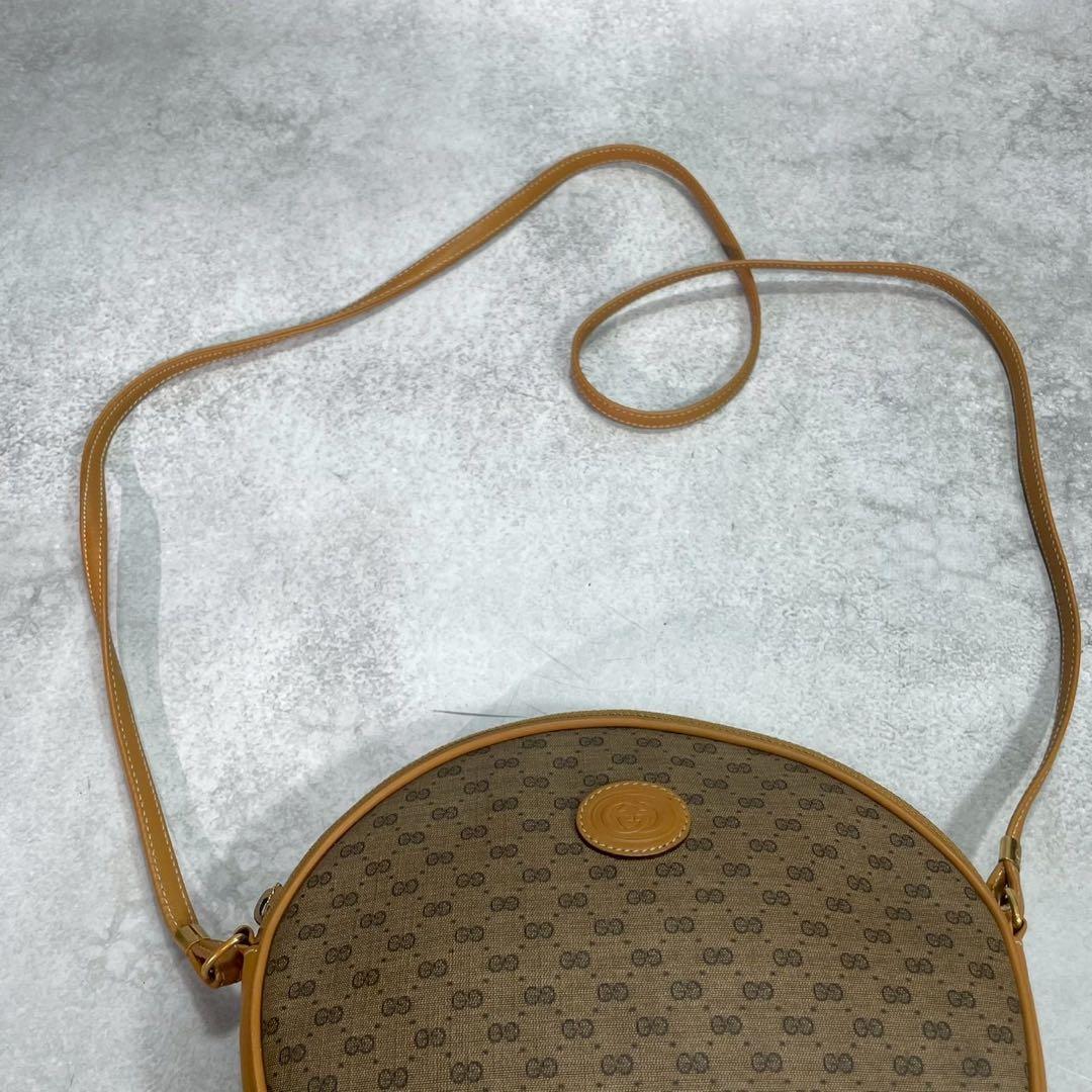 Gucci GG Shoulder Bag Brown Beige Leather — view 4