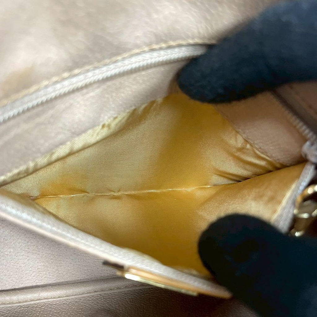 Gucci GG Shoulder Bag Brown Beige Leather — view 6
