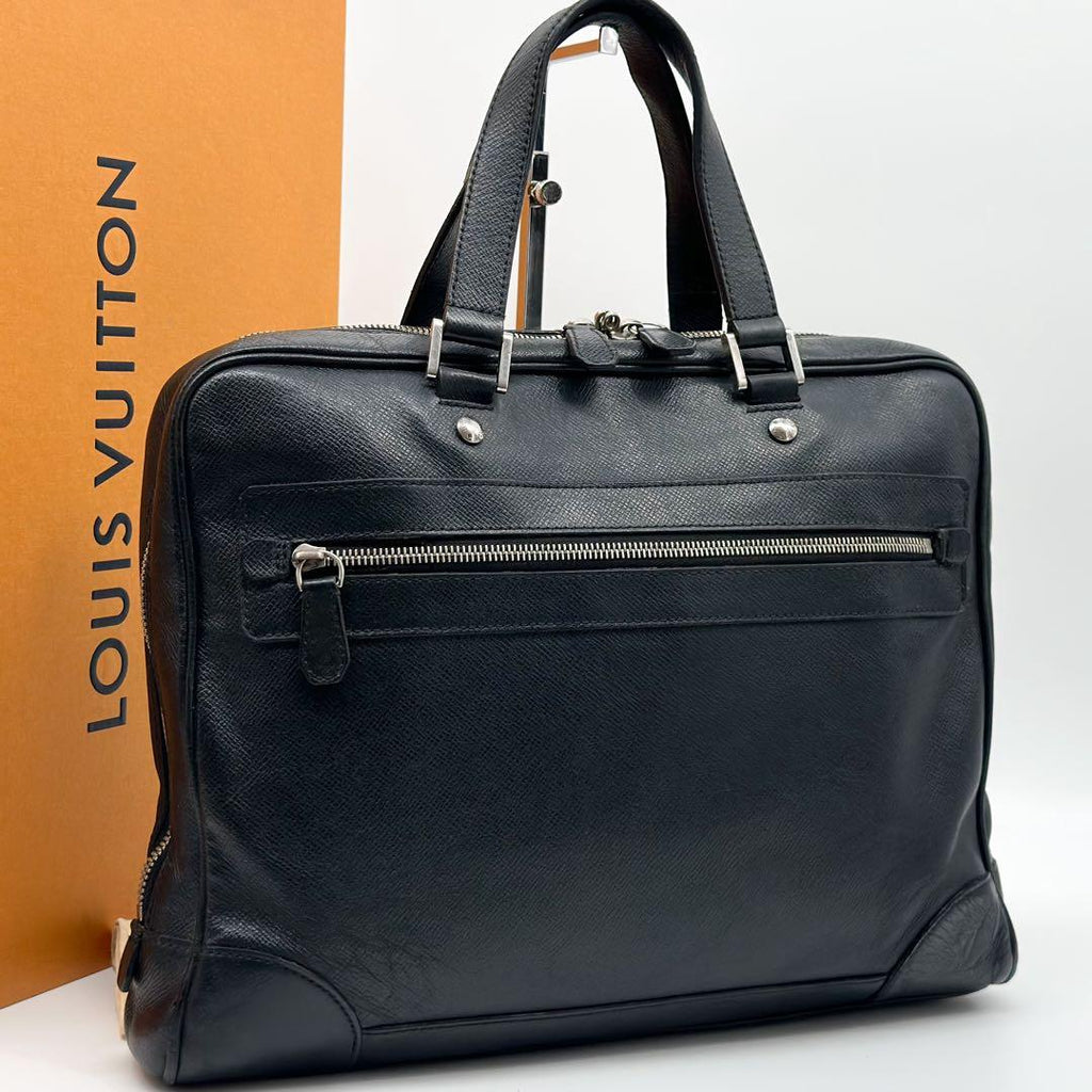 Louis Vuitton Igor Taiga Briefcase Business Leather