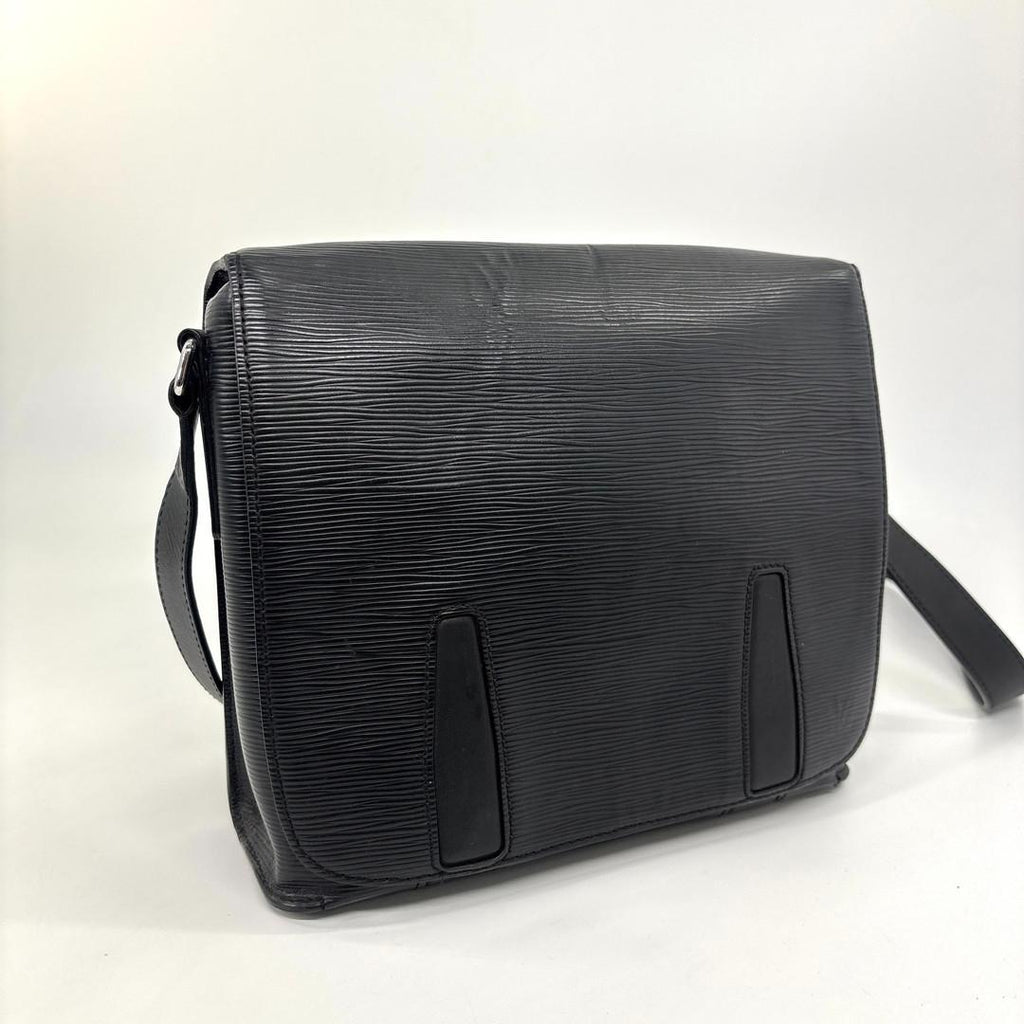 Louis Vuitton Epi Harrington Messenger PM Shoulder Bag Black — view 3
