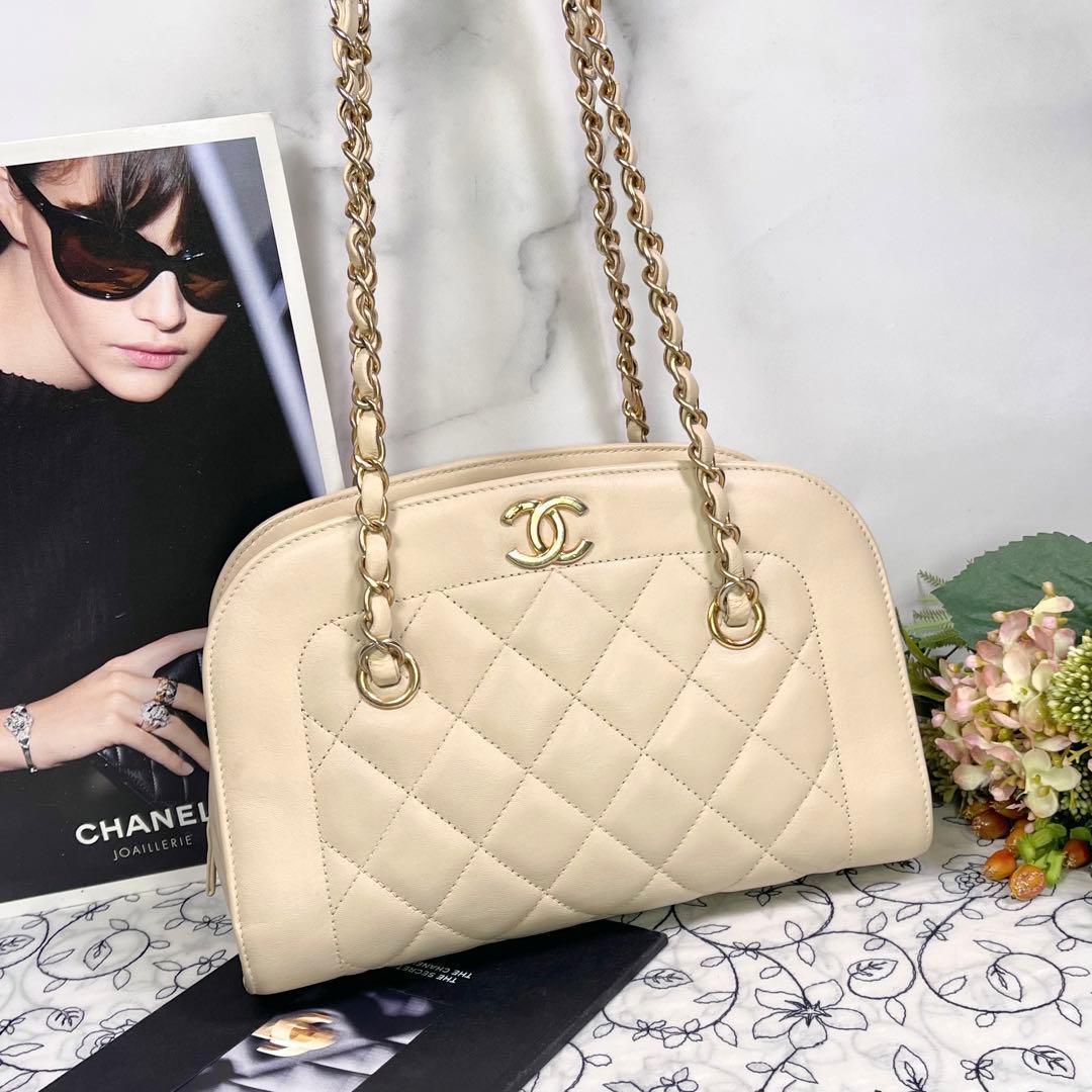 Chanel Quilted Chain Shoulder Bag