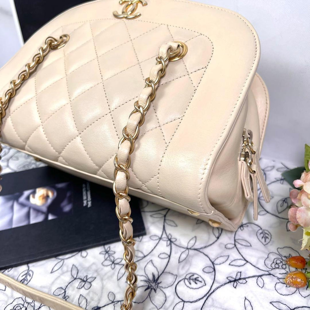 Chanel Quilted Chain Shoulder Bag — view 5