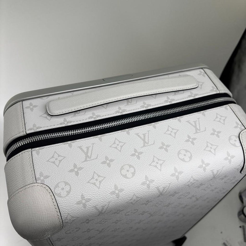 Louis Vuitton Taigarama Horizon 55 Carry Case List Price Travel — view 7