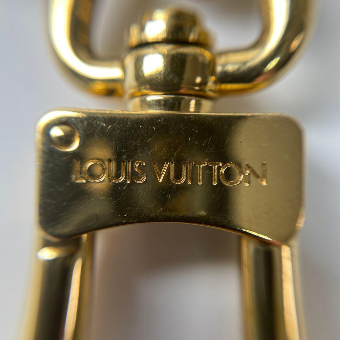 Louis Vuitton Logo Key Holder — view 9