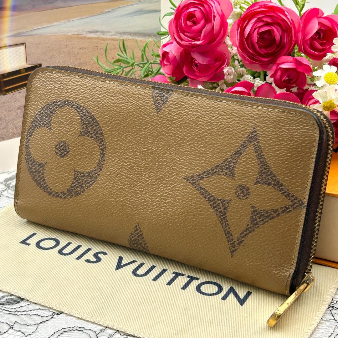 Louis Vuitton Monogram Giant Reverse Zippy Wallet — view 2