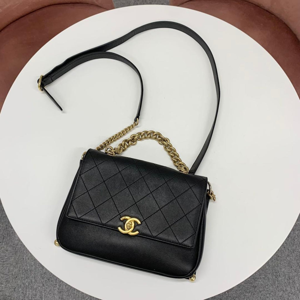 Chanel Quilted CC Logo Leather Chain Flap Shoulder Bag — view 5