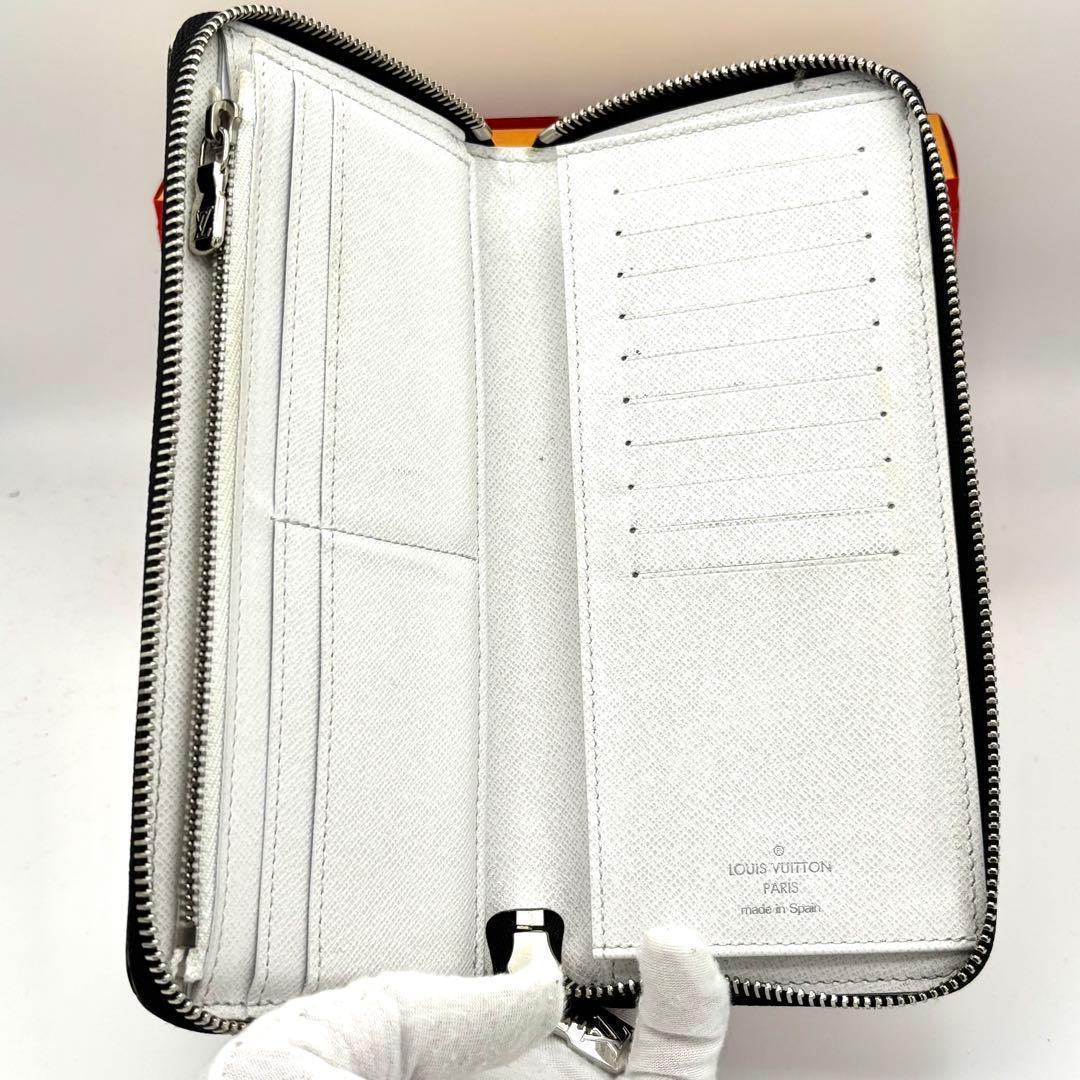 Louis Vuitton White Taigarama Zippy Vertical Wallet — view 3