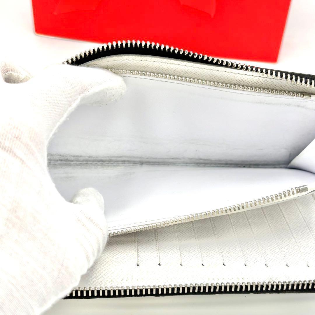 Louis Vuitton White Taigarama Zippy Vertical Wallet — view 4
