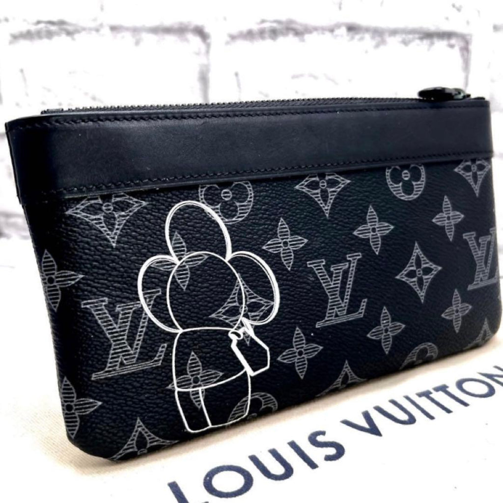 Louis Vuitton Vivienne Monogram Eclipse Pochette Apollo PM — view 2