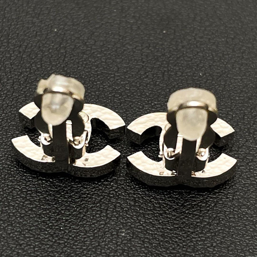 Chanel CC Logo Earrings Faux Pearl Silver Coco — view 7