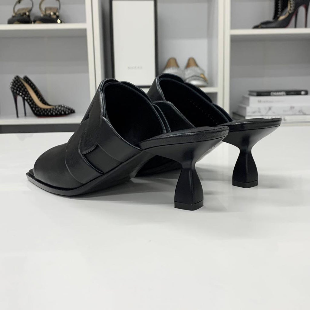 Hermes Hanna 95 Leather Sandals Black — view 5