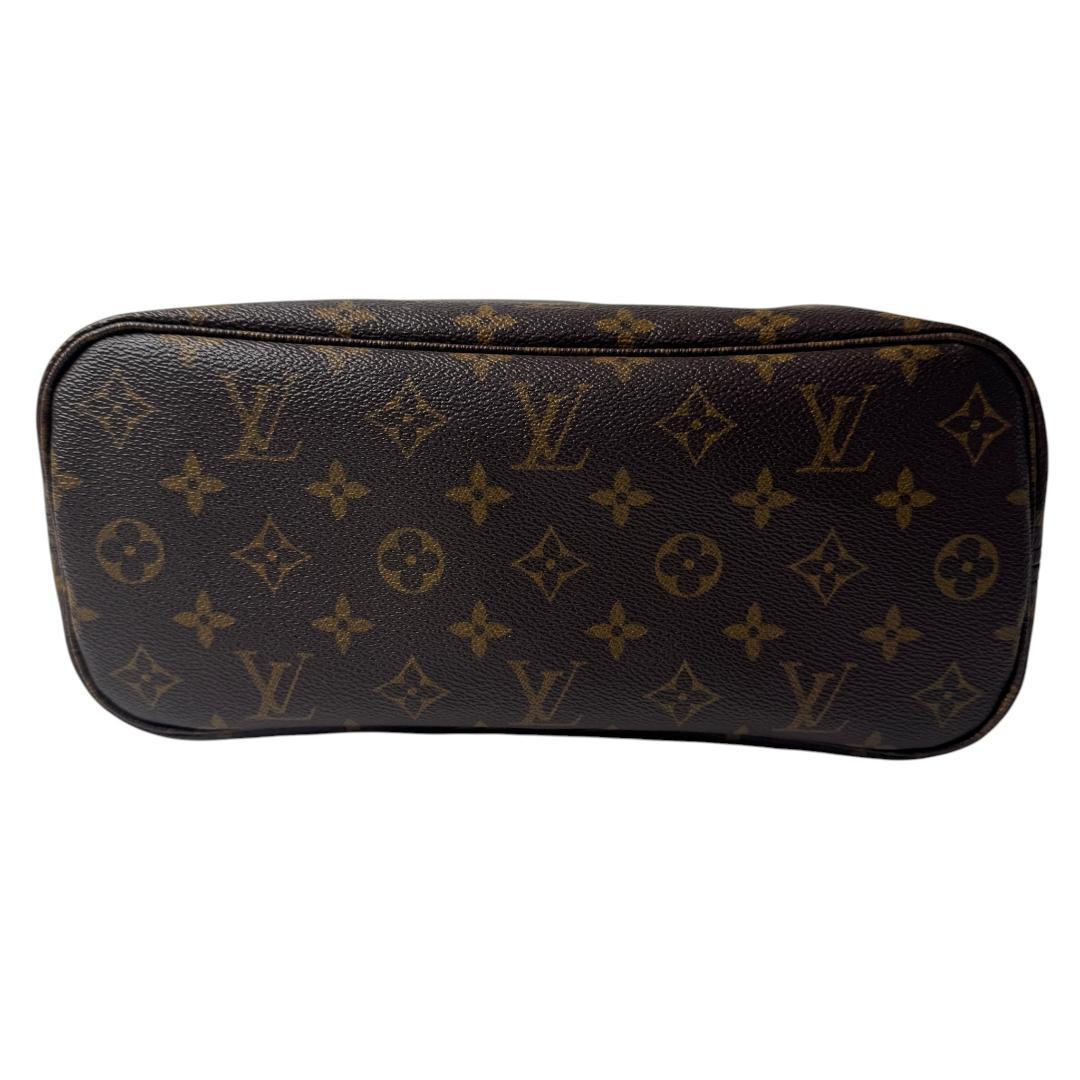 Louis Vuitton Neverfull PM Tote — view 6