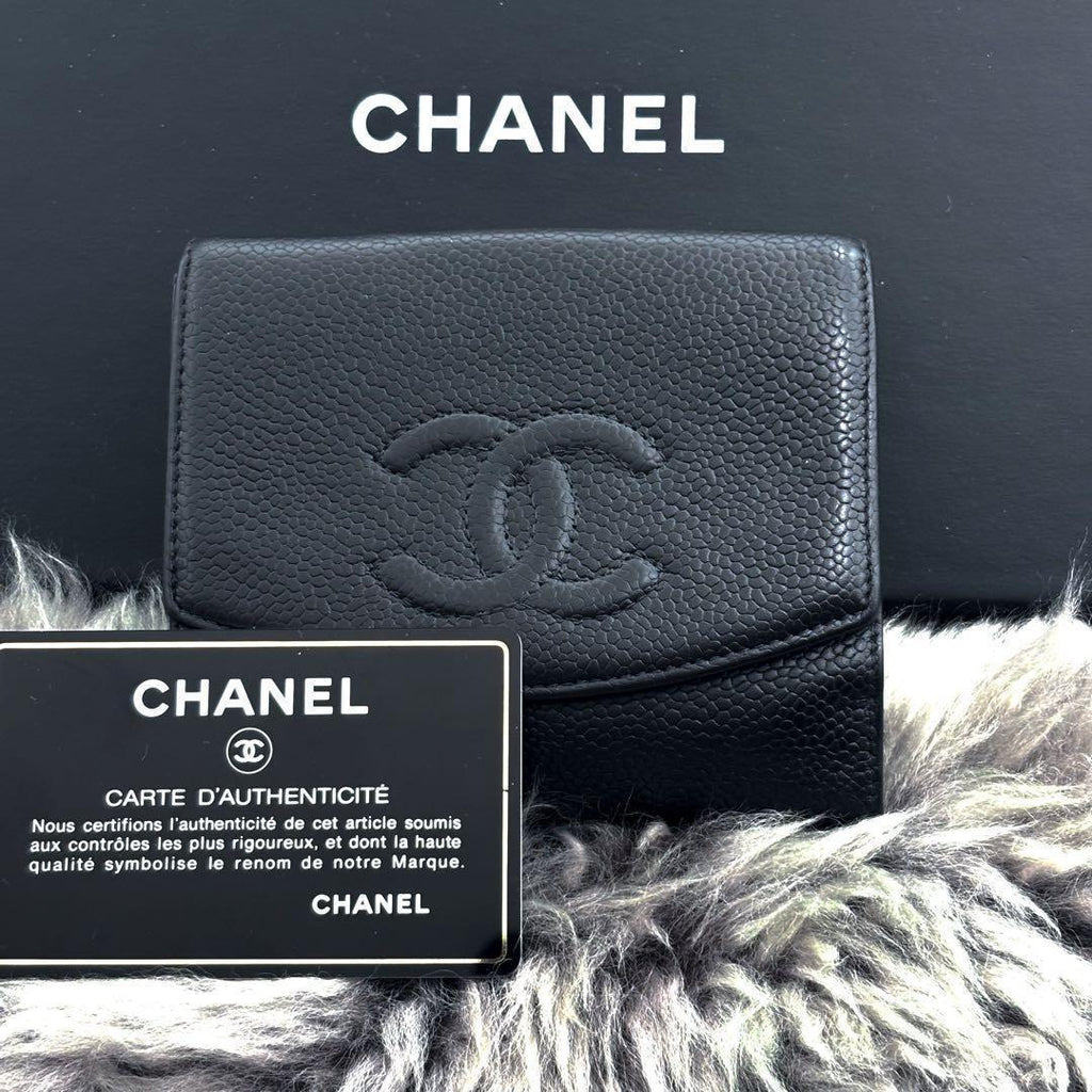 Chanel Wallet Coco Stitch Caviar Snap Bifold — view 2