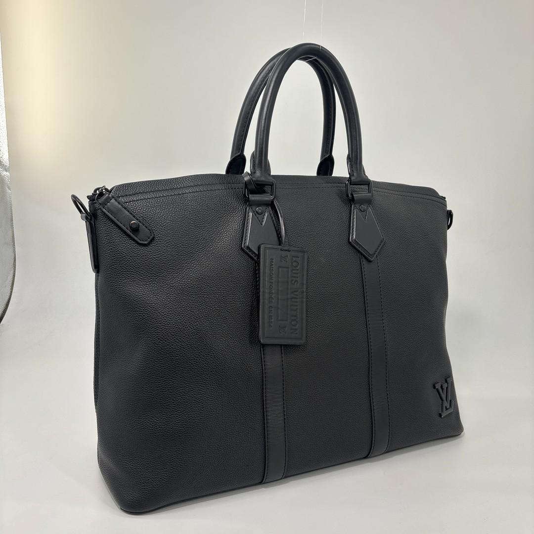 Louis Vuitton Super Aerogram Lock It Business Tote — view 3