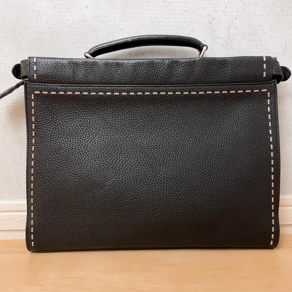 Fendi Selleria Peekaboo Business Bag Handbag Leather Black