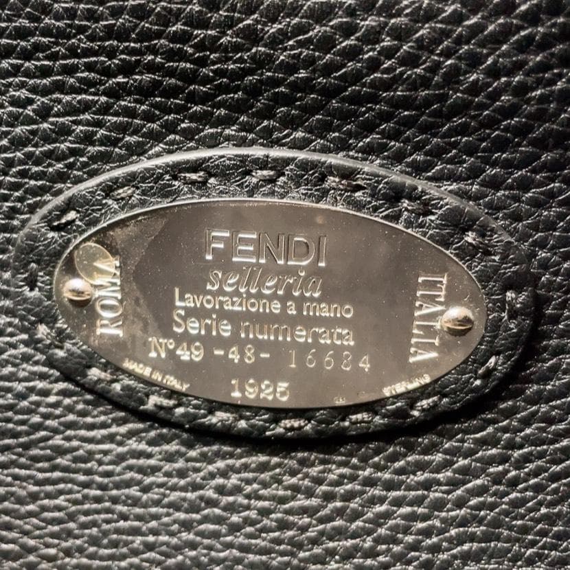 Fendi Selleria Peekaboo Business Bag Handbag Leather Black — view 9