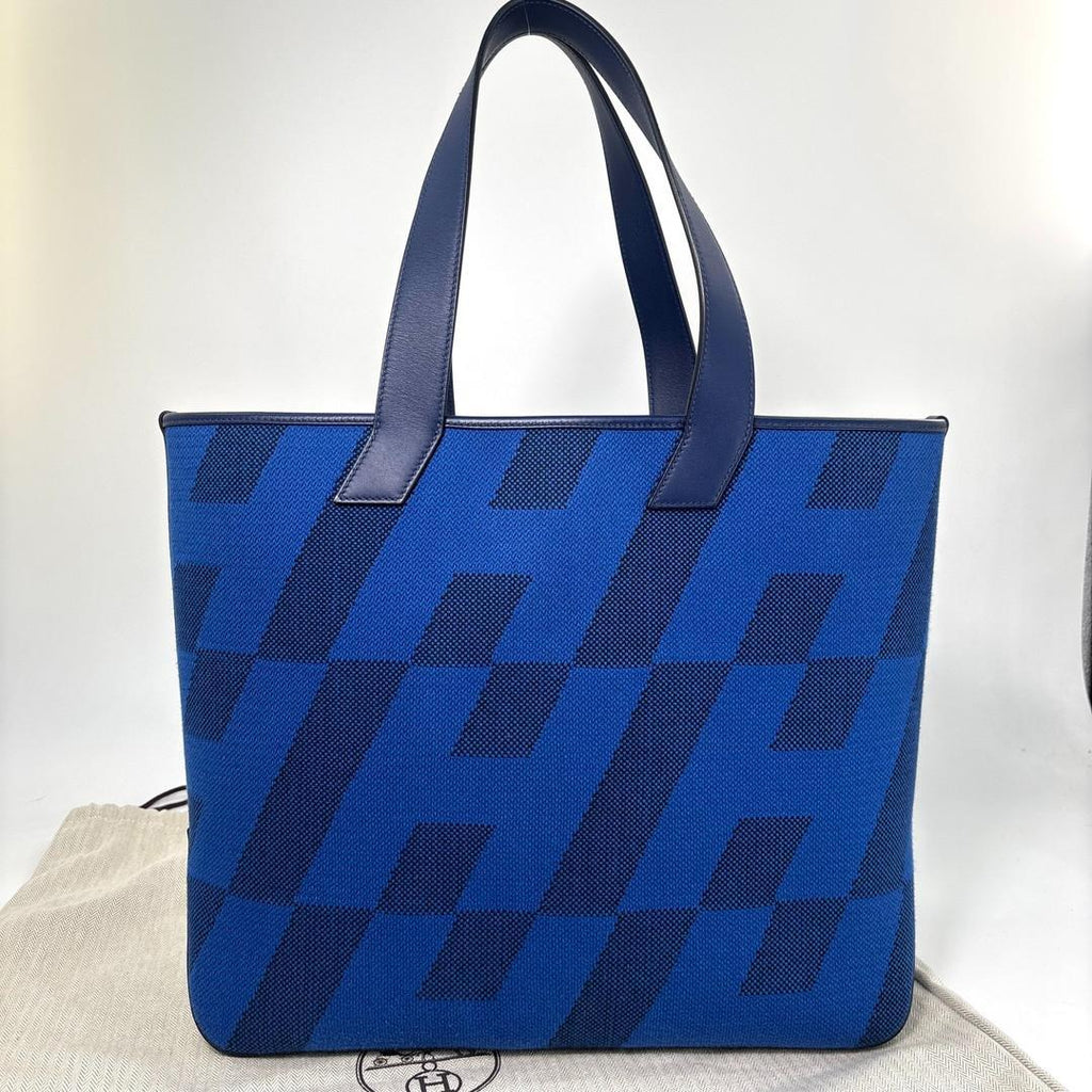 Hermes H Ambie GM Tote Bag — view 5
