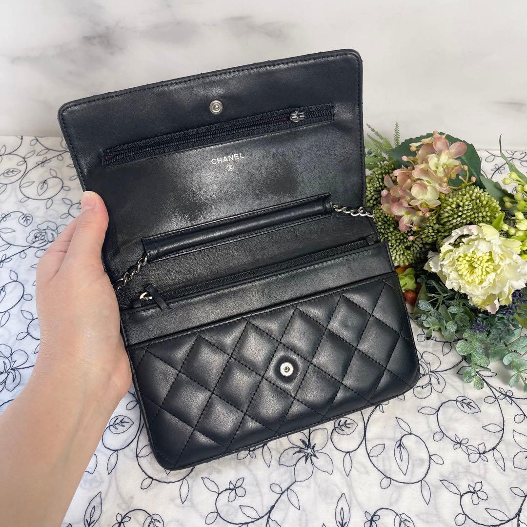 Chanel Chain Wallet Black Quilted Shoulder — view 9