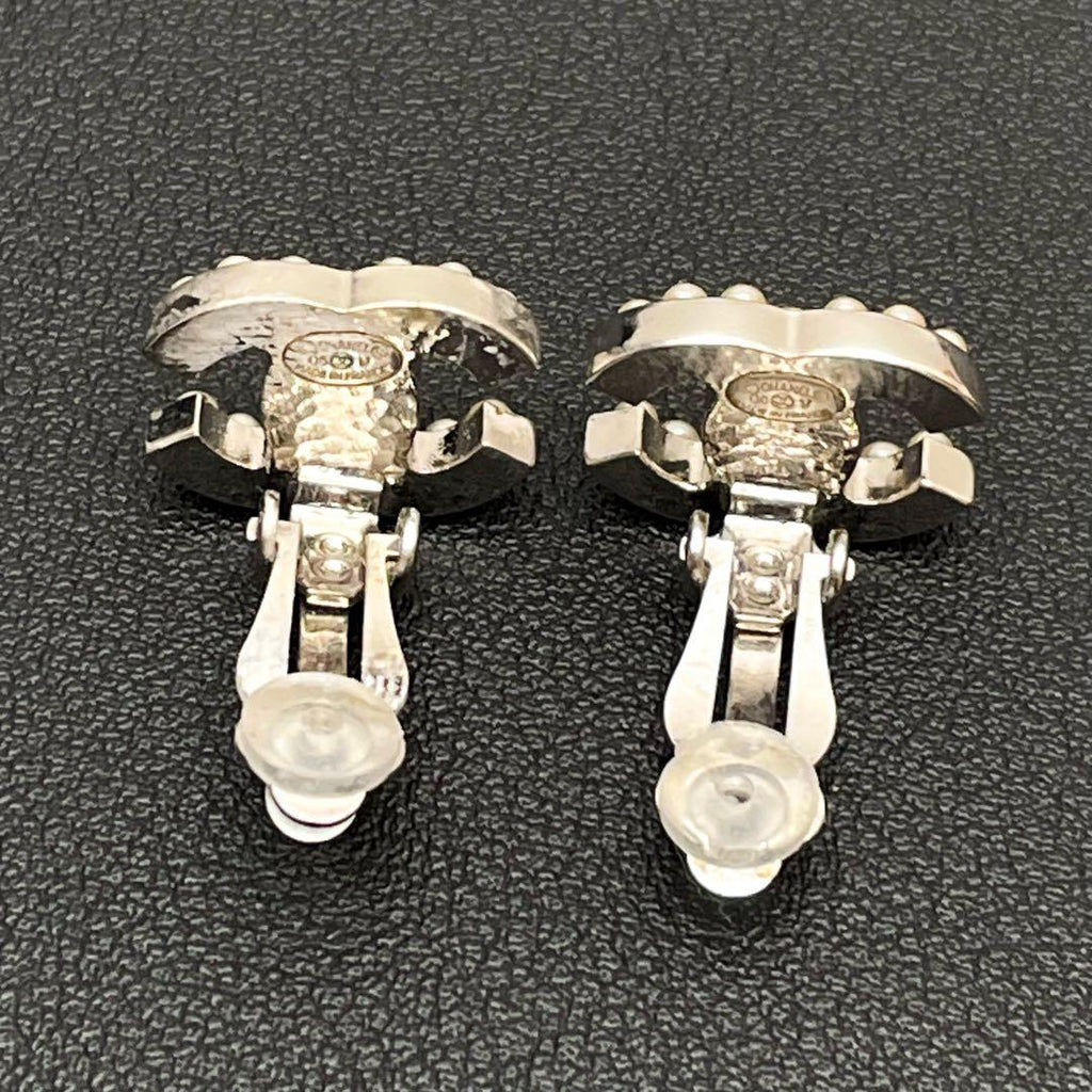 Chanel CC Logo Earrings Faux Pearl Icon Coco — view 5