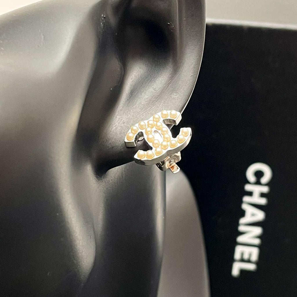 Chanel CC Logo Earrings Faux Pearl Icon Coco — view 7