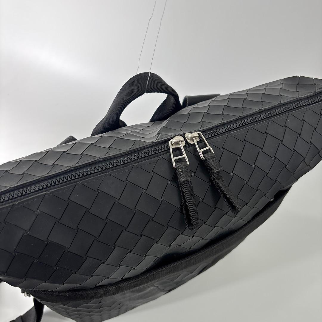 Bottega Veneta Super Intrecciato New Rubber Backpack — view 6