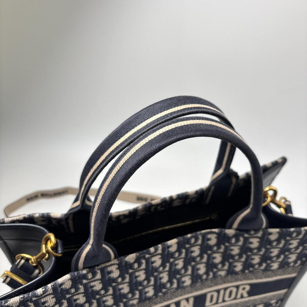 Dior Book Tote Bag Medium — view 6