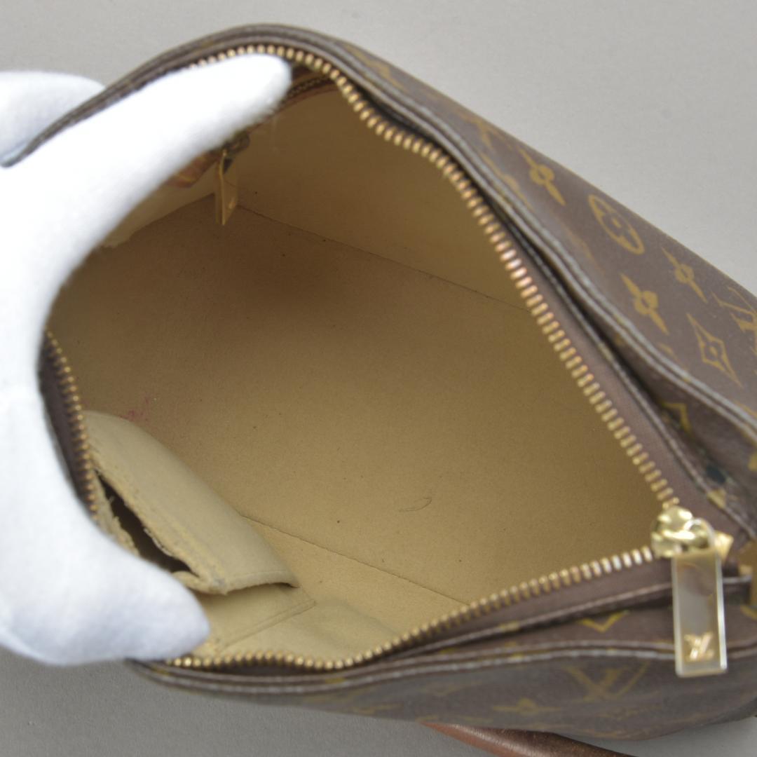 Louis Vuitton Looping MM Shoulder Bag Monogram — view 7