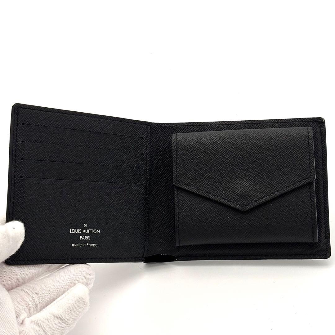 Louis Vuitton Wallet Taiga Portefeuille Marco NM Black — view 3