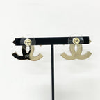 Chanel Earrings CC Logo Gold — view 8