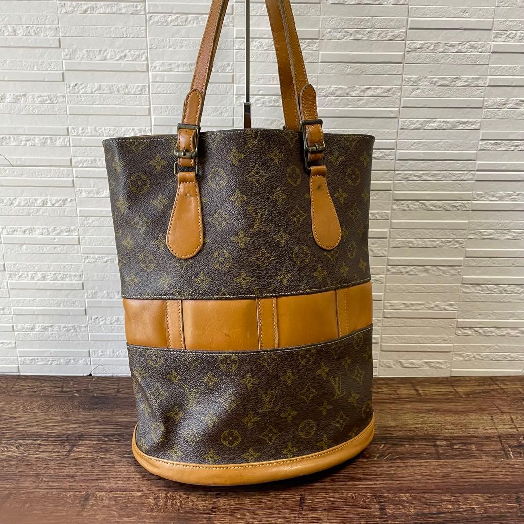 Louis Vuitton Monogram Leather Bucket Shoulder Tote — view 9