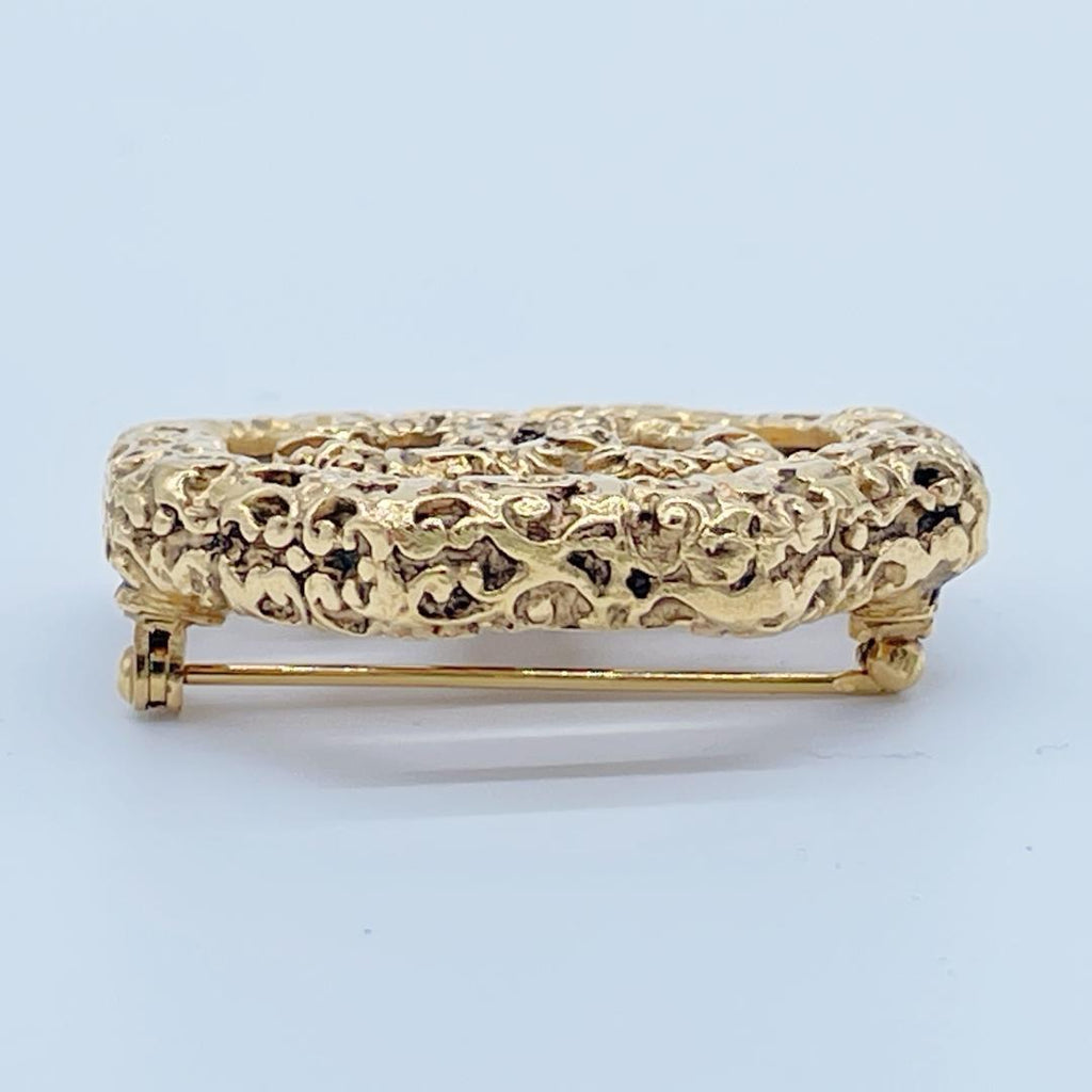 Chanel Brooch CC Logo Lava Gold — view 3