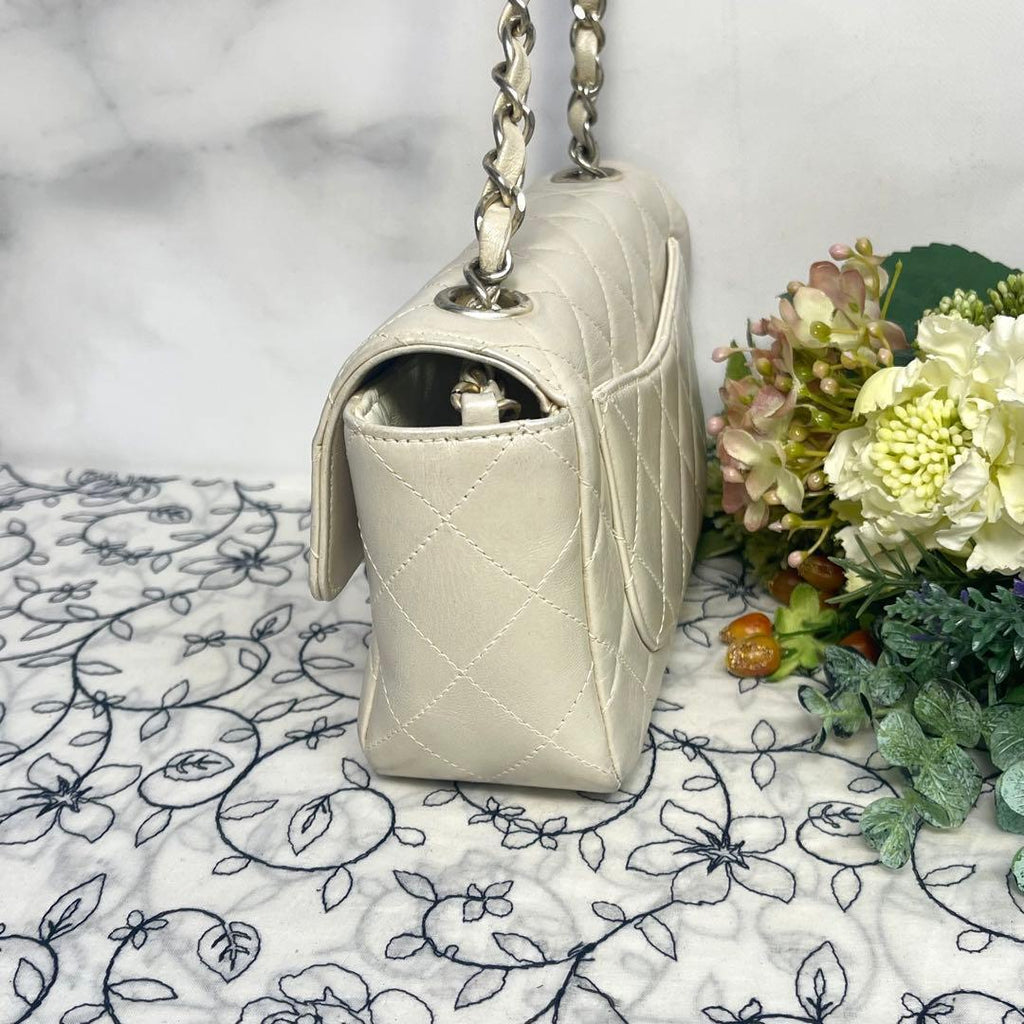 Chanel Double Flap Quilted Shoulder — view 6