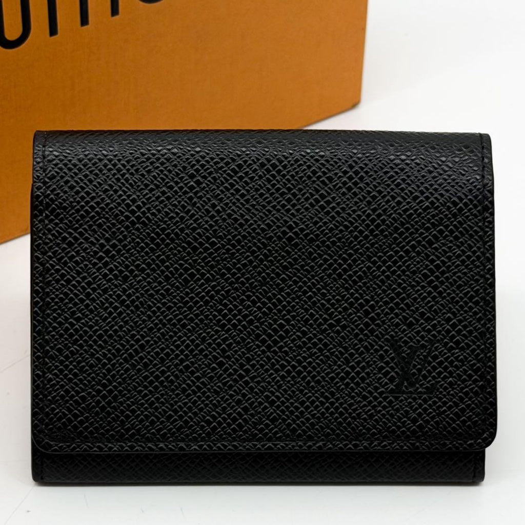 Louis Vuitton Envelope Carte de Vigette Taiga Card Holder — view 2