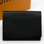 Louis Vuitton Envelope Carte de Vigette Taiga Card Holder — view 2