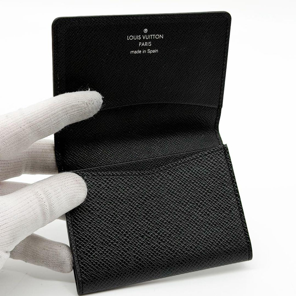 Louis Vuitton Envelope Carte de Vigette Taiga Card Holder — view 6
