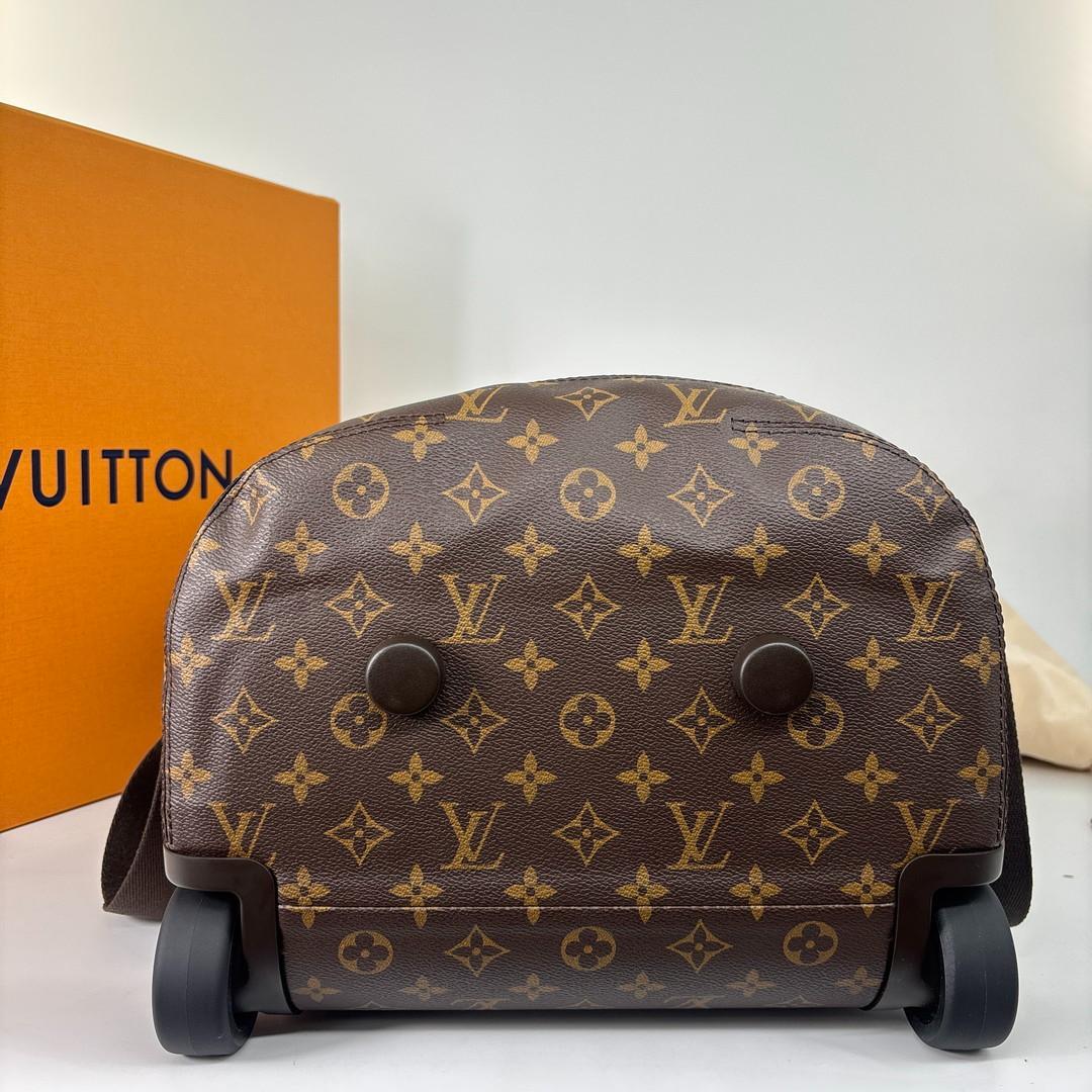 Louis Vuitton IC Monogram Horizon Soft Carry Case Travel — view 7