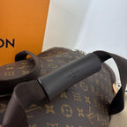 Louis Vuitton IC Monogram Horizon Soft Carry Case Travel — view 8