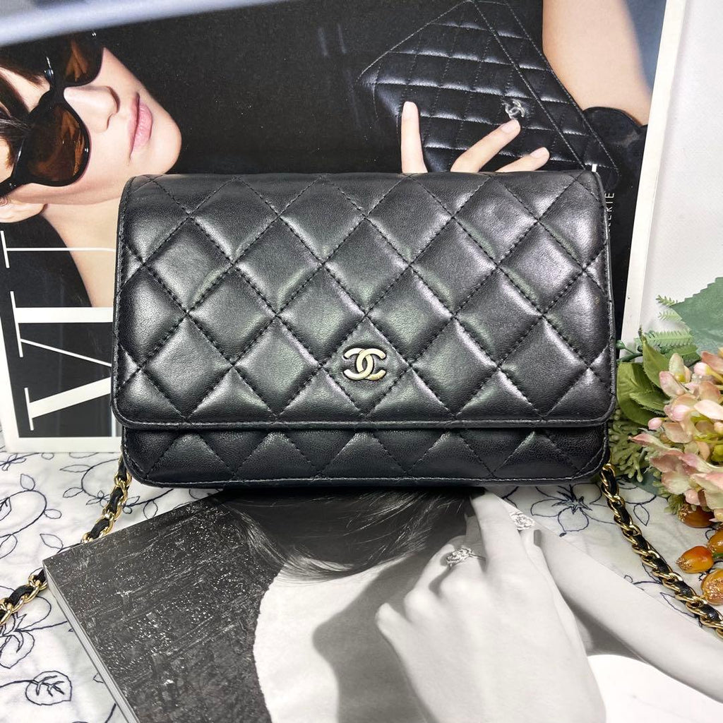 Chanel Chain Wallet Black Quilted Shoulder Bag — view 2