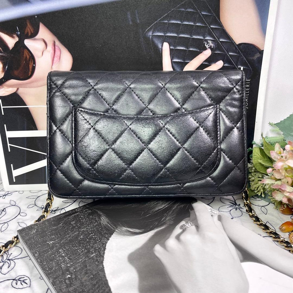 Chanel Chain Wallet Black Quilted Shoulder Bag — view 3