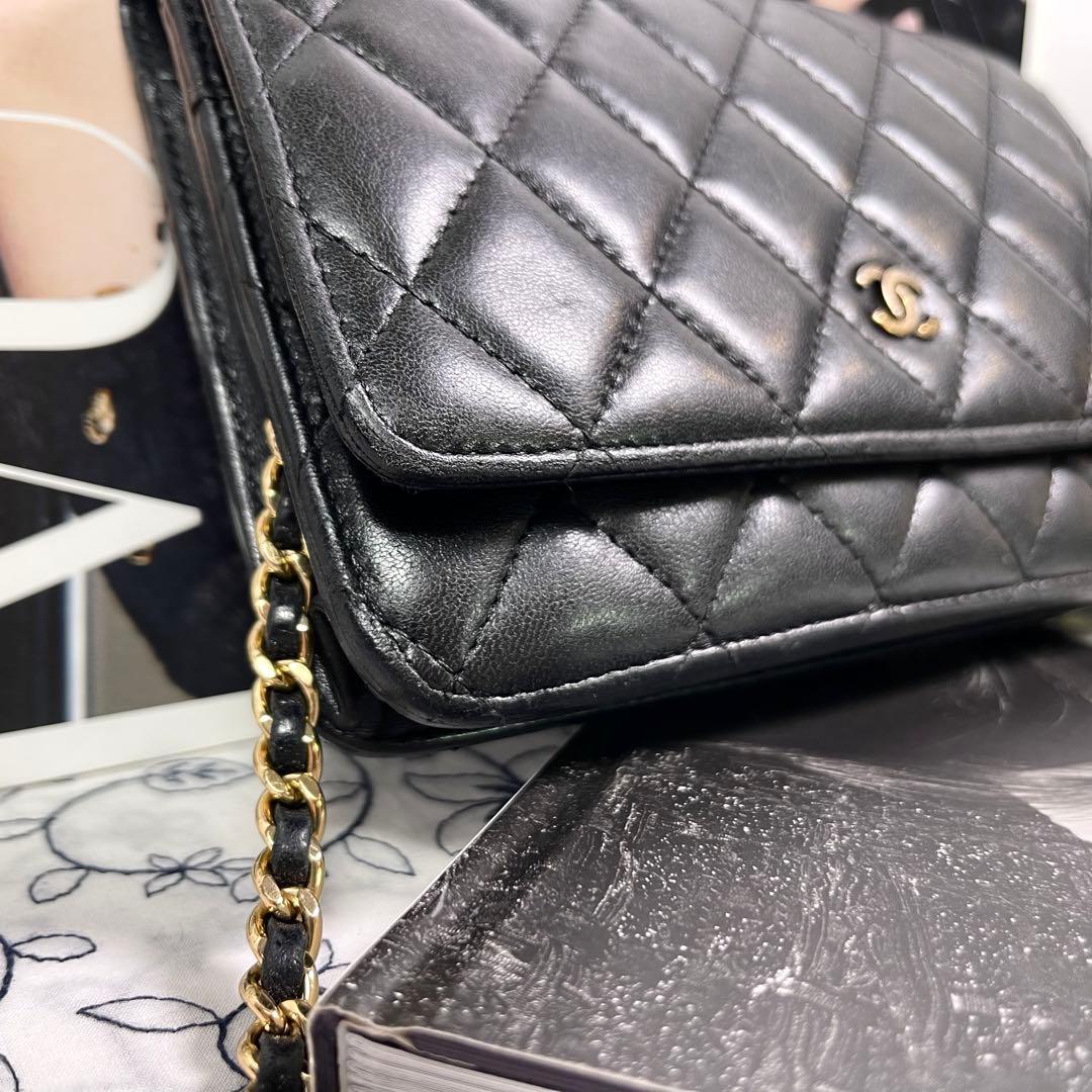 Chanel Chain Wallet Black Quilted Shoulder Bag — view 4