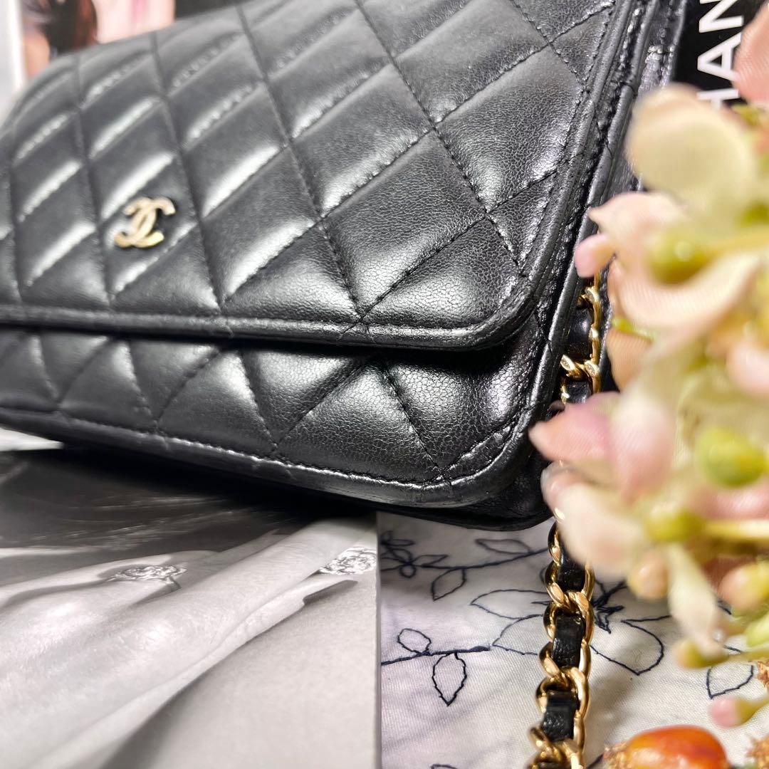 Chanel Chain Wallet Black Quilted Shoulder Bag — view 5