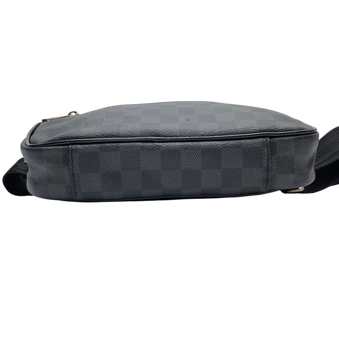 Louis Vuitton Damier Graphite Ambler Body Waist — view 5